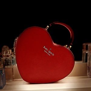 New. Never been used. Comes with strap